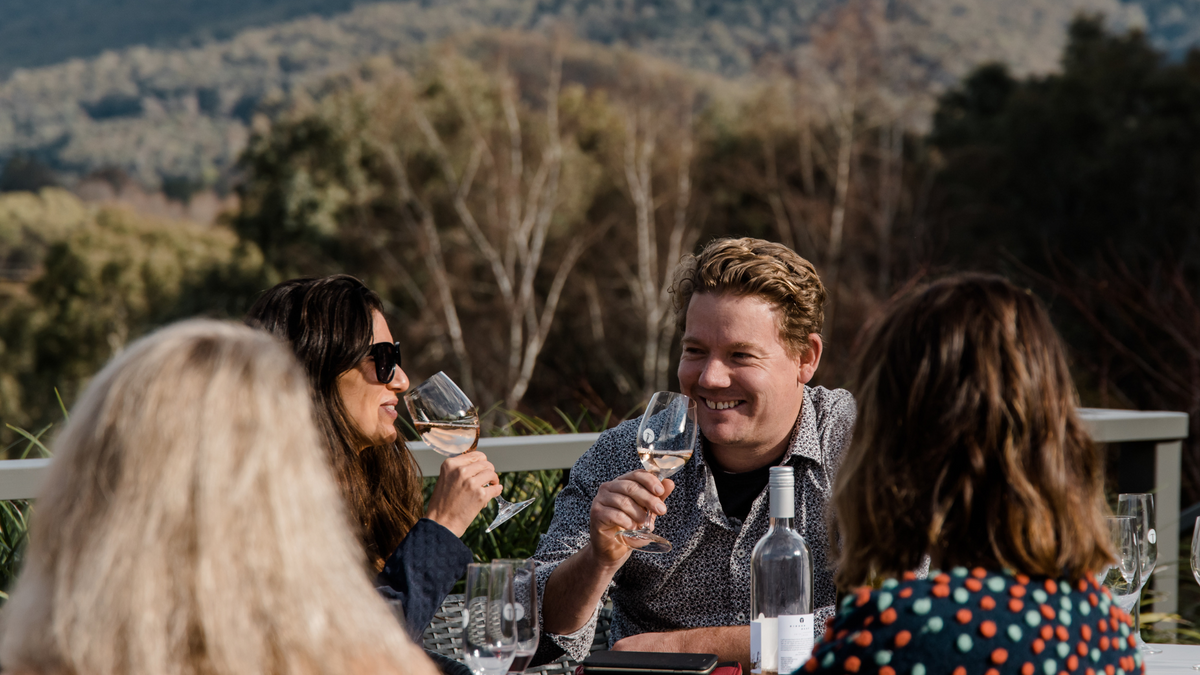 Wine Gang – Ringer Reef Winery